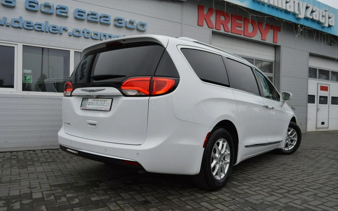 Chrysler Pacifica cena 125000 przebieg: 119000, rok produkcji 2020 z Hrubieszów małe 742